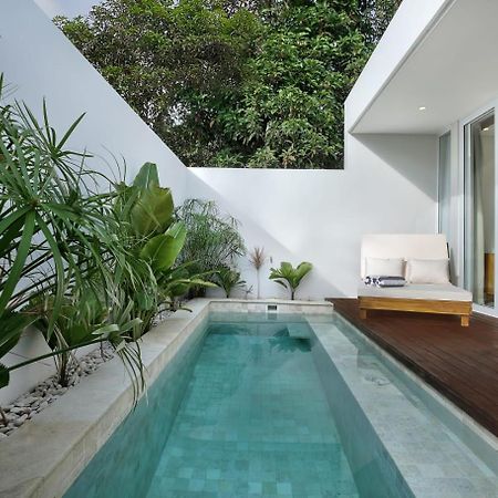 Neptune Studios Lombok Kuta  Exterior foto